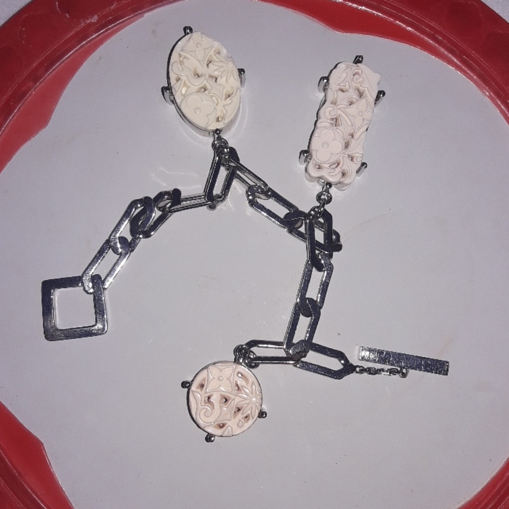 Louis vuitton keychain - Picture 5 of 8